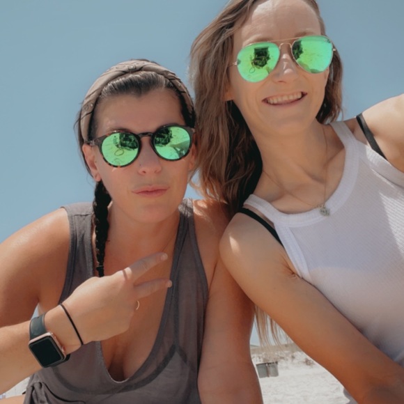 Meet your Posher, Anna Lisa - Picture 2 of 5